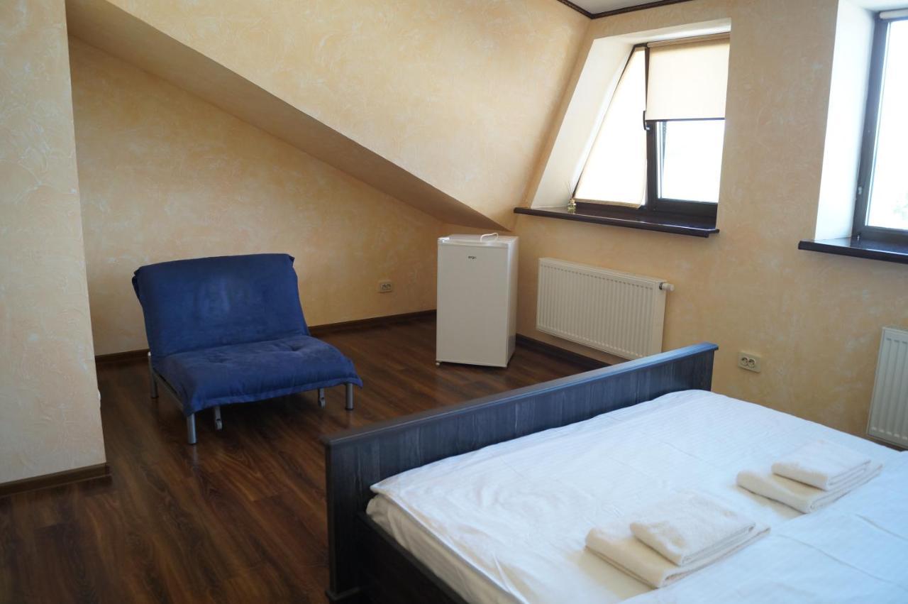 Rosinka Motel Ukrainka Bagian luar foto