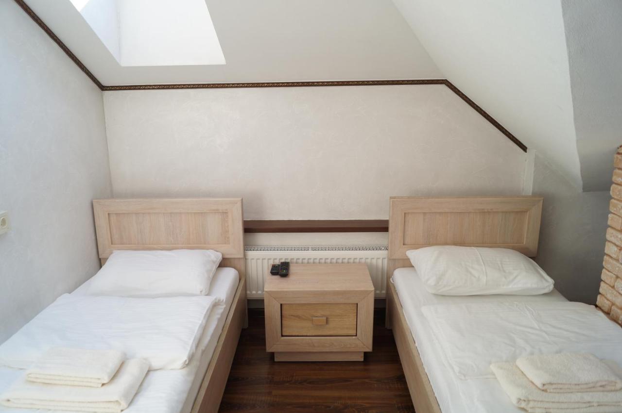 Rosinka Motel Ukrainka Bagian luar foto