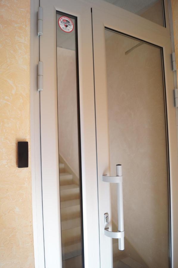 Rosinka Motel Ukrainka Bagian luar foto