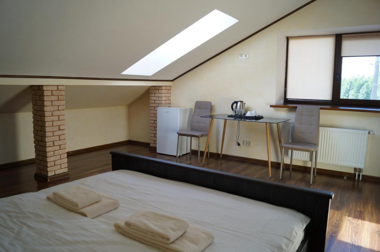 Rosinka Motel Ukrainka Bagian luar foto