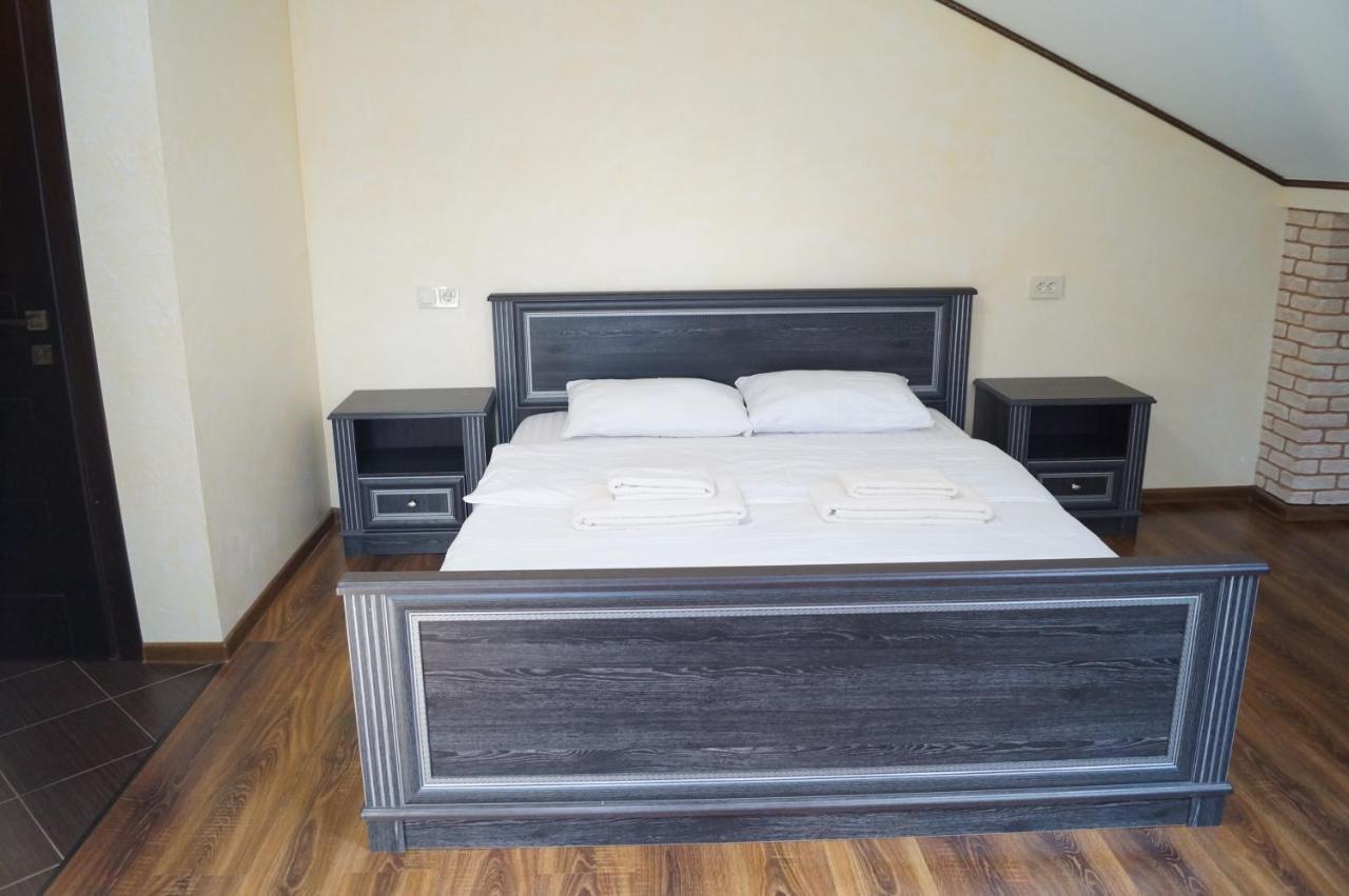 Rosinka Motel Ukrainka Bagian luar foto